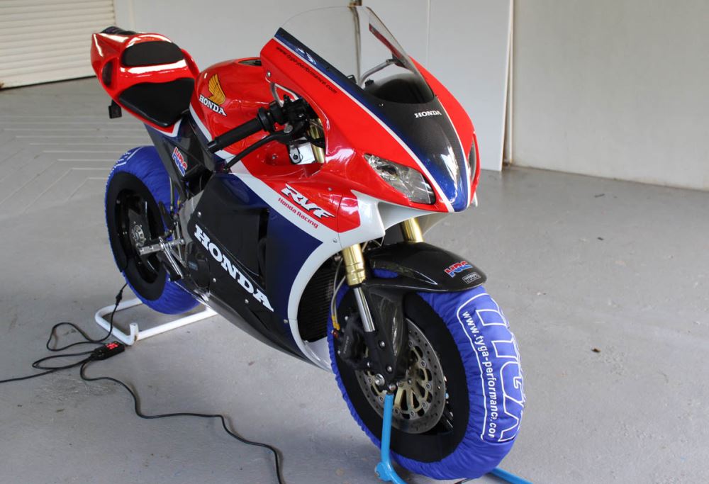 tyre_warmers_R82261T8WML6.jpg